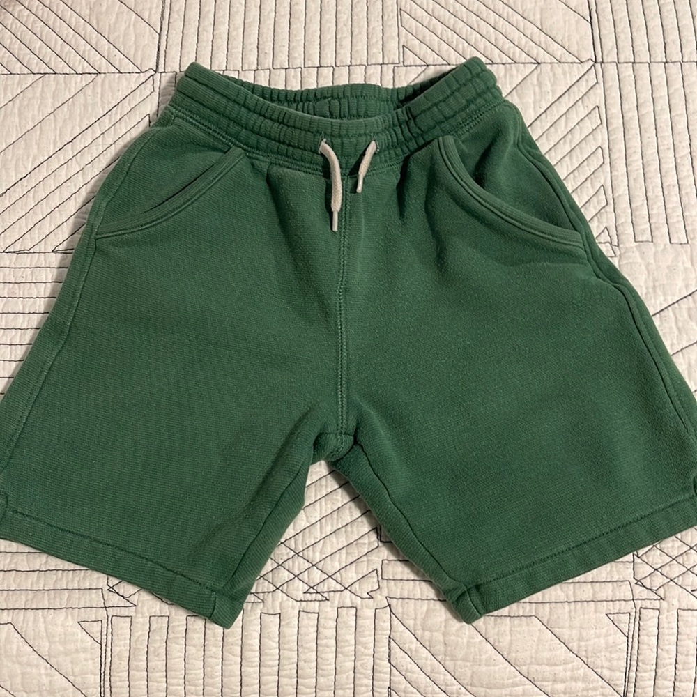 Gap green size 5 shorts - VGUC
